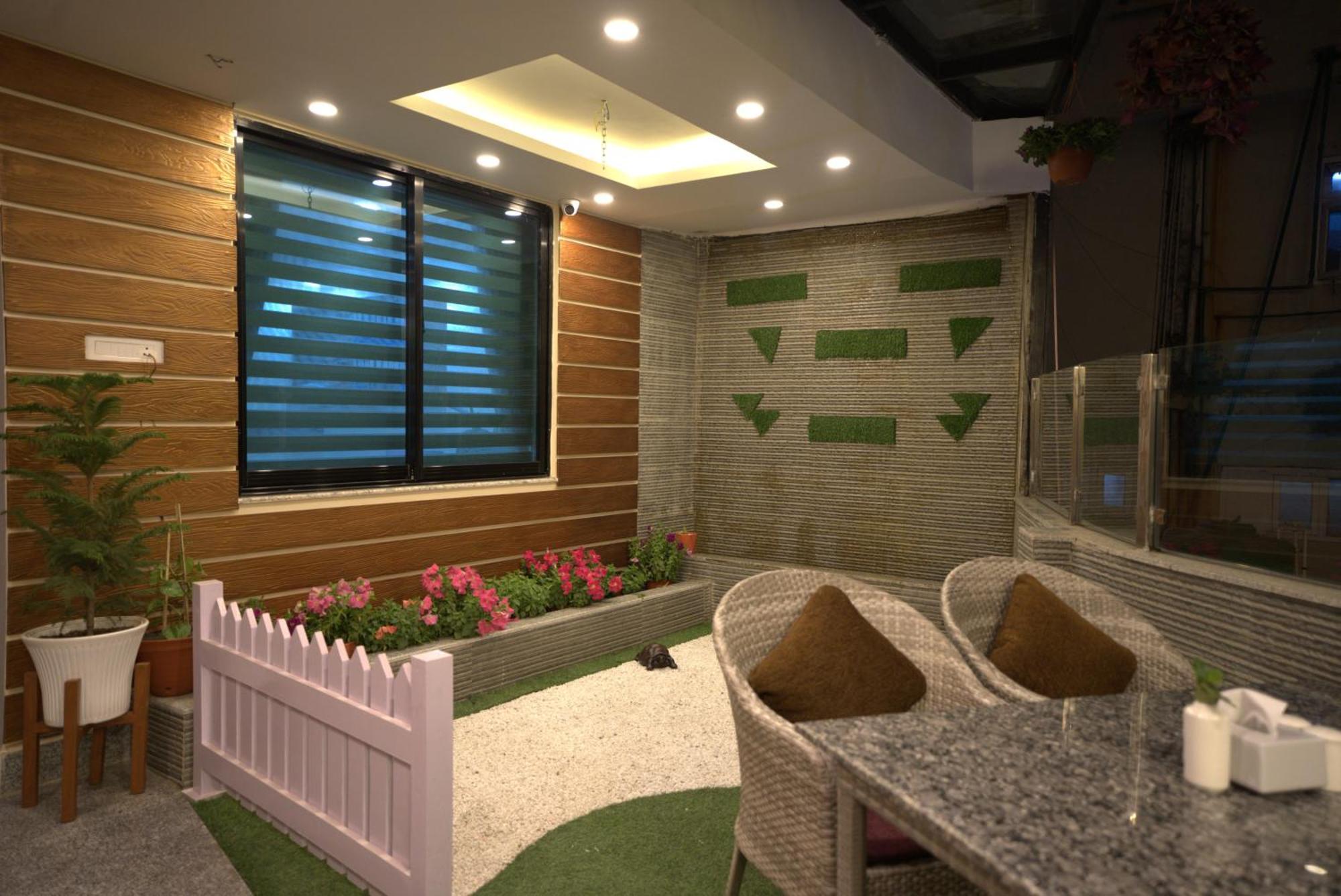 Apex Business Hotel - Airport Catmandu Exterior foto